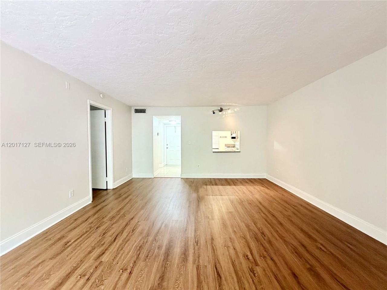 450 Commodore Dr #214 - Photo 7 of 10
