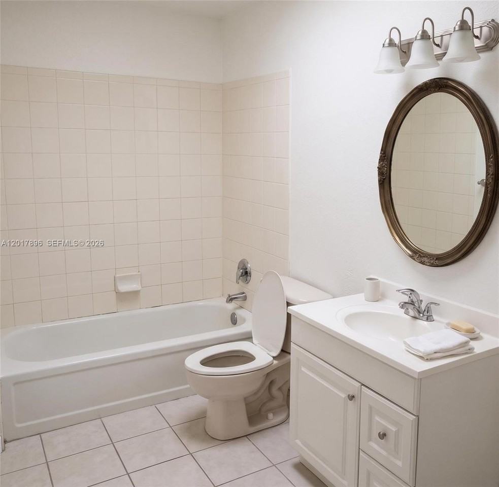 4719 Nw 9th Dr #4719 - Photo 3 of 6
