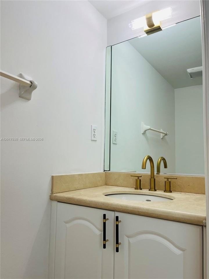 120 S Douglas Rd #306 - Photo 7 of 27