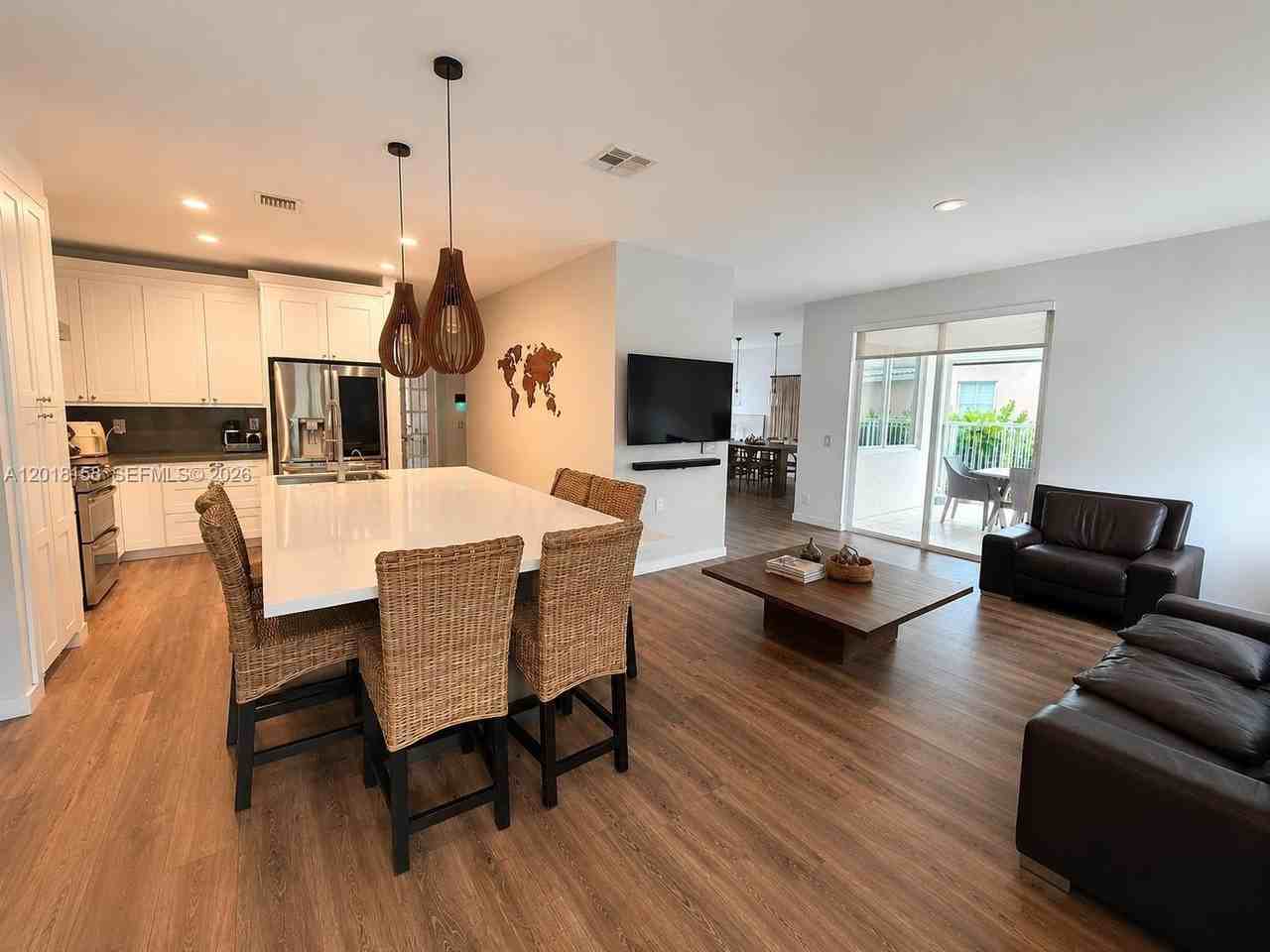 709 Bald Cypress Rd - Photo 3 of 20