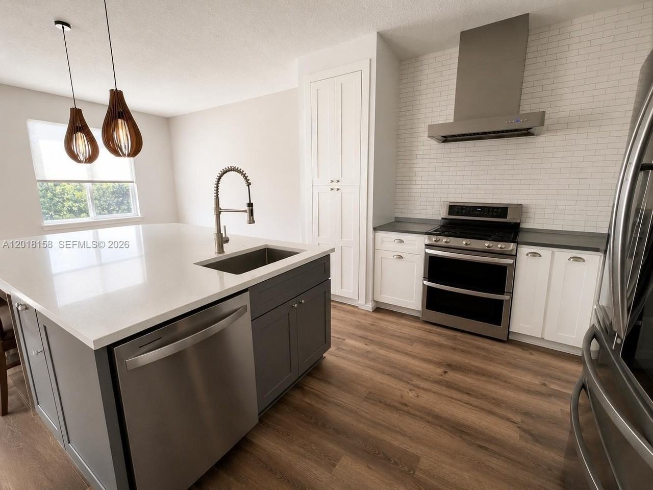 709 Bald Cypress Rd - Photo 4 of 20
