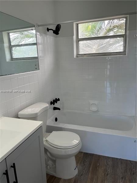 5741 Ne 18th Ave #2A - Photo 3 of 5