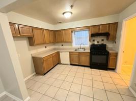 featured image of 132 Fabyan Place #1