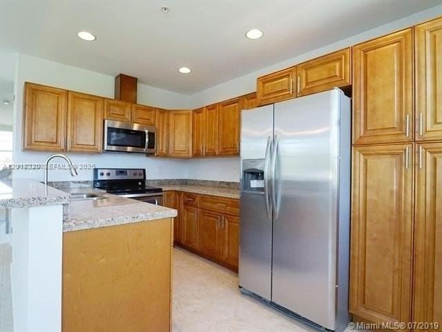 7738 Nw 5th St #7746 - Photo 2 of 14