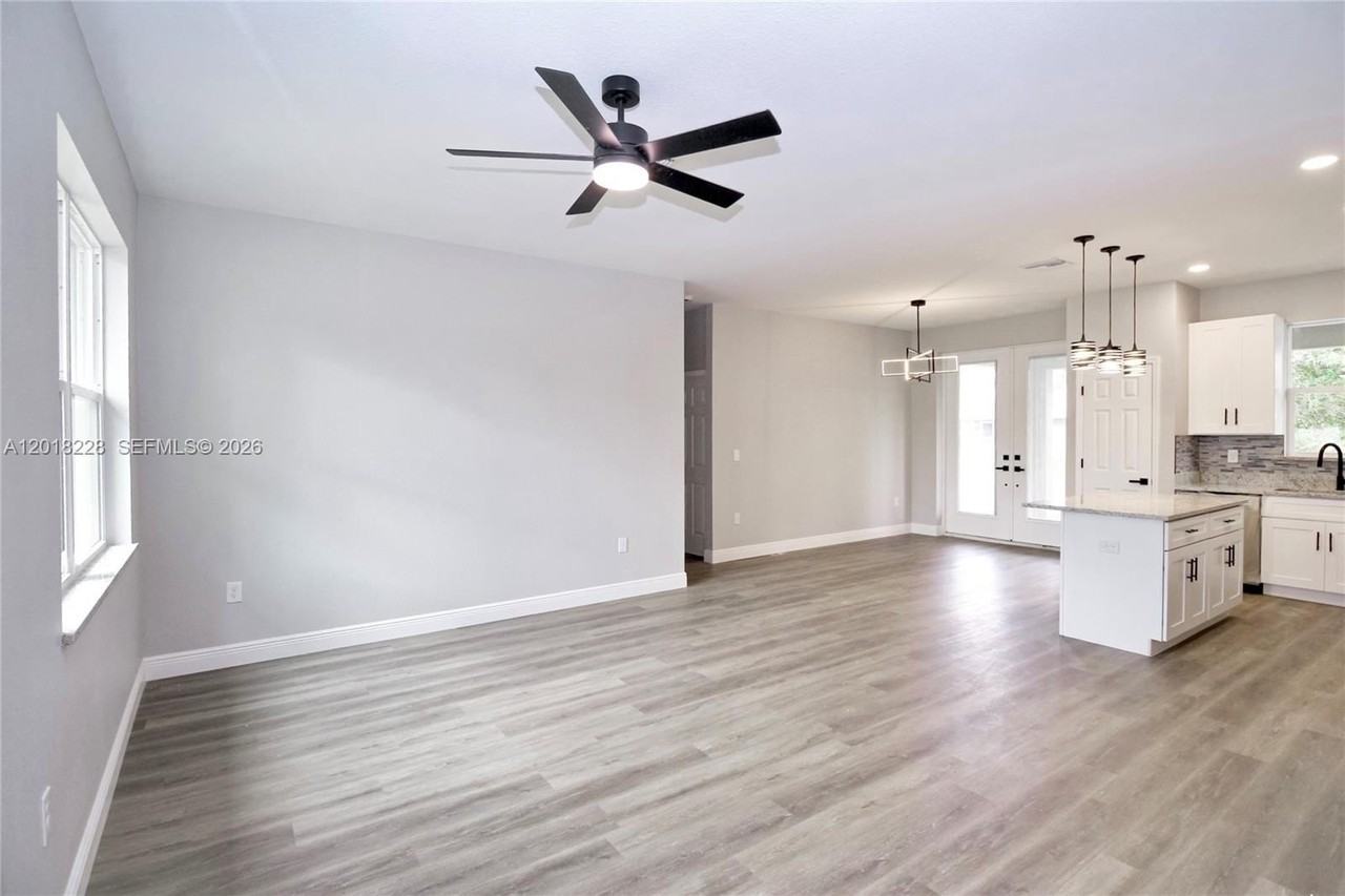 4510 Boabadilla Ave - Photo 4 of 29