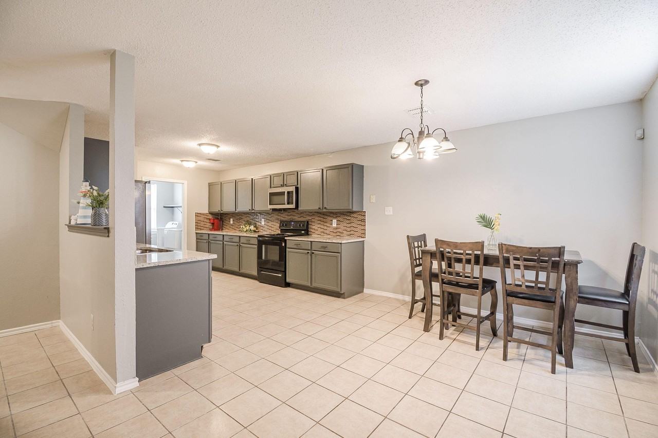 W Grove Ln - Photo 5 of 23