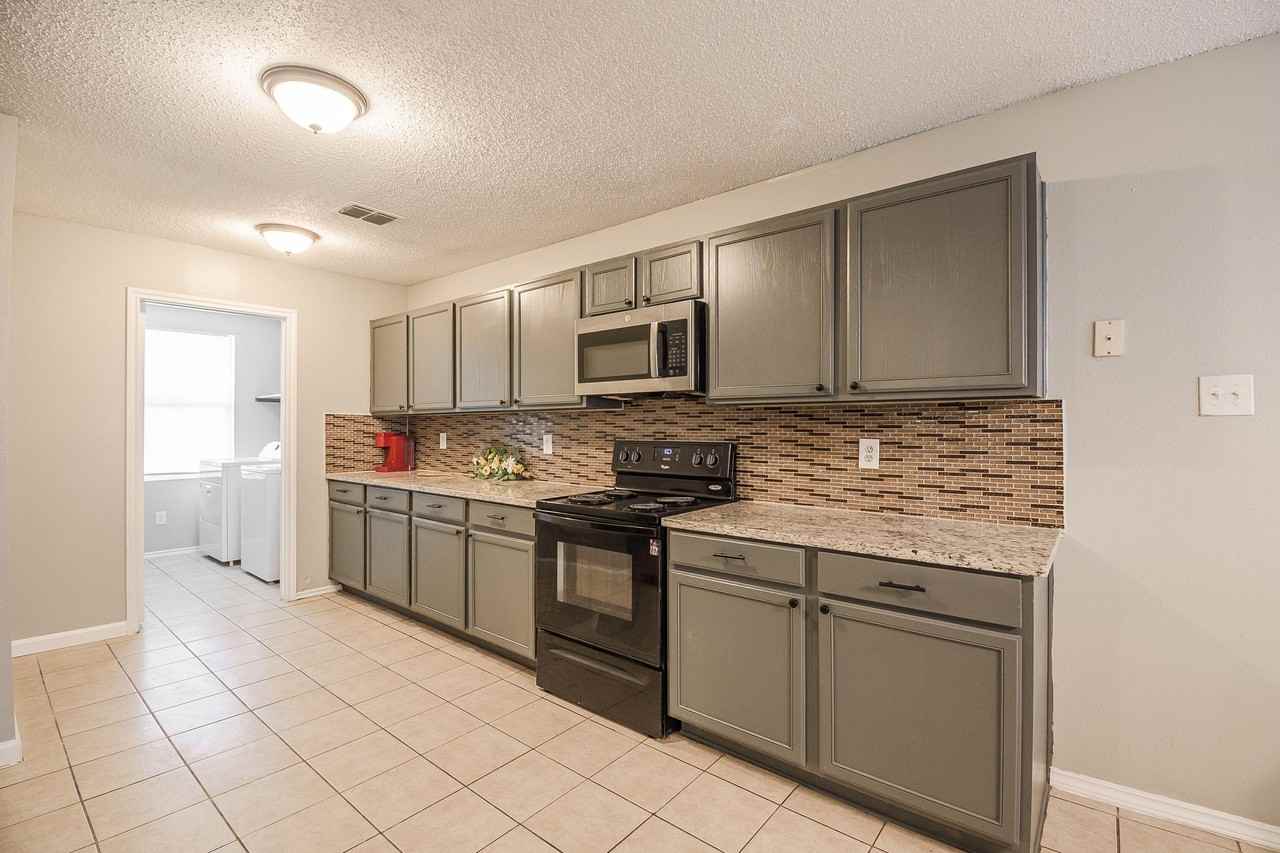 W Grove Ln - Photo 6 of 23