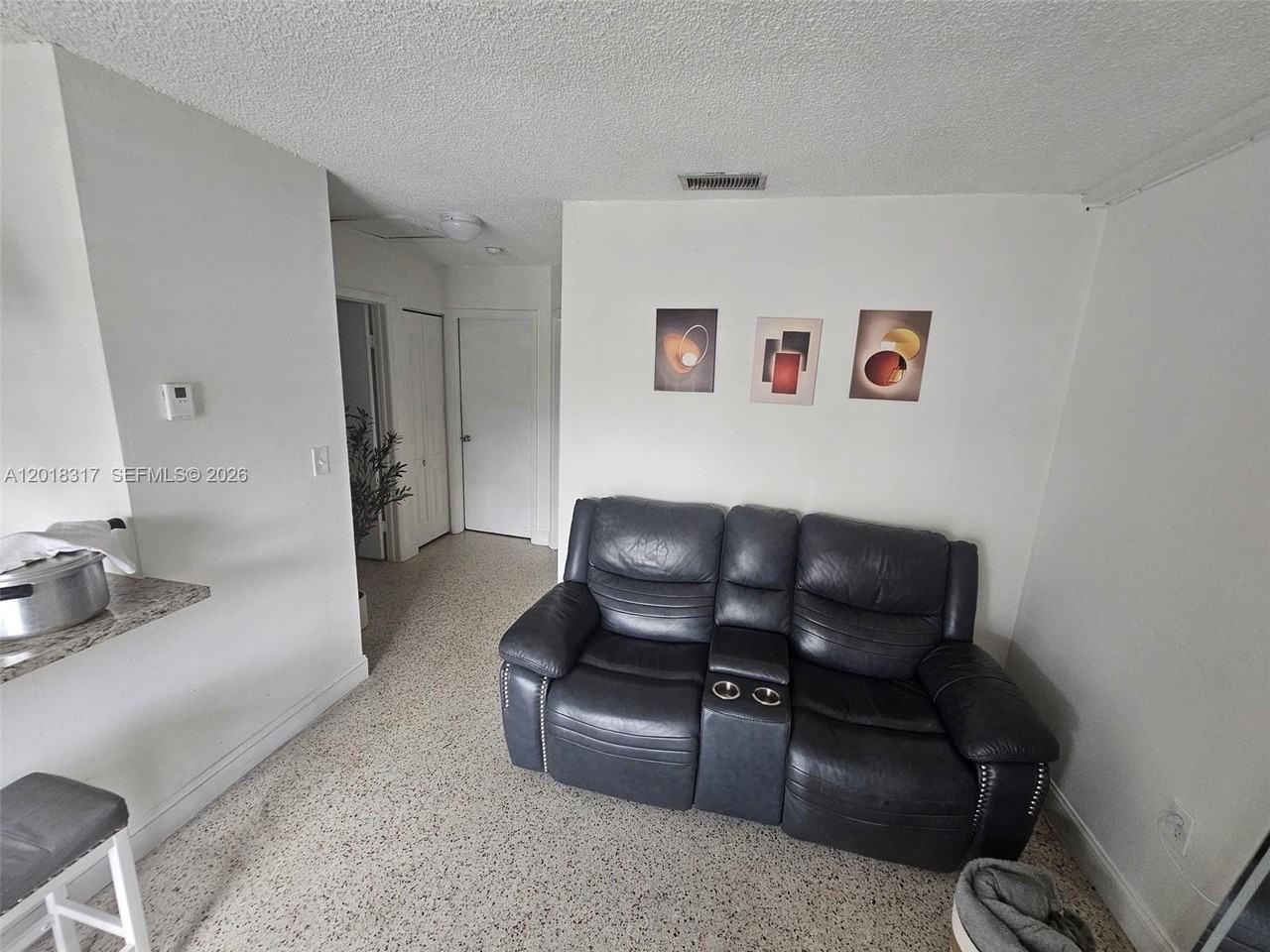 1241 Nw 6th St #6 - Photo 2 of 14