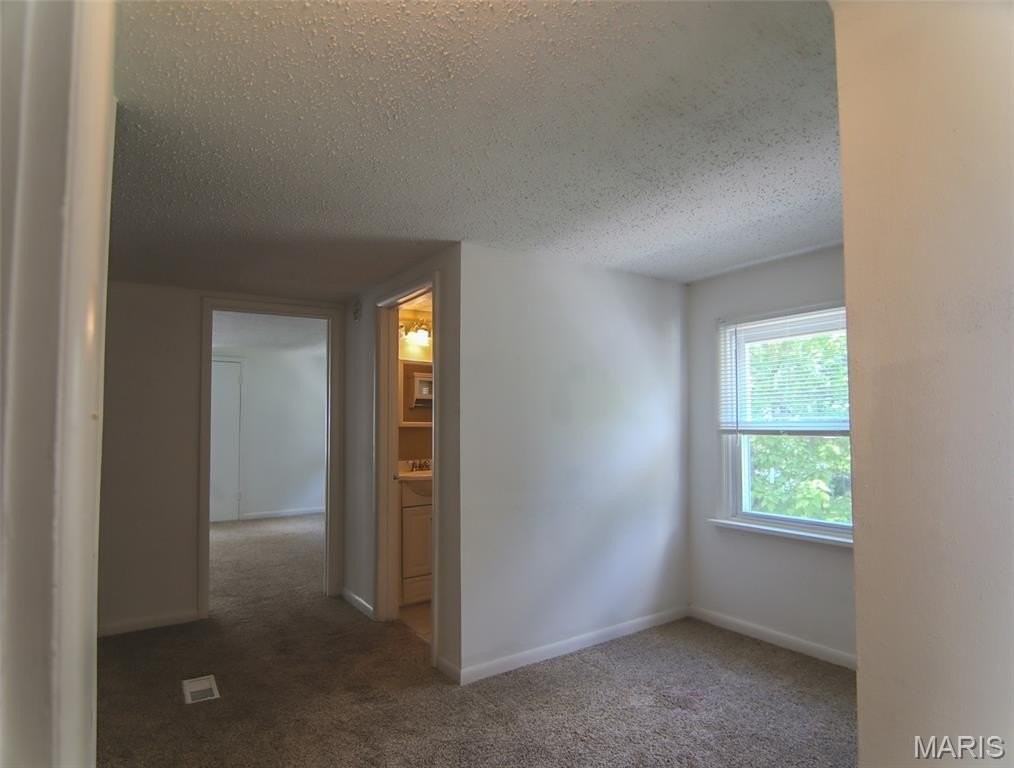 439 Caroline Ave - Photo 6 of 19