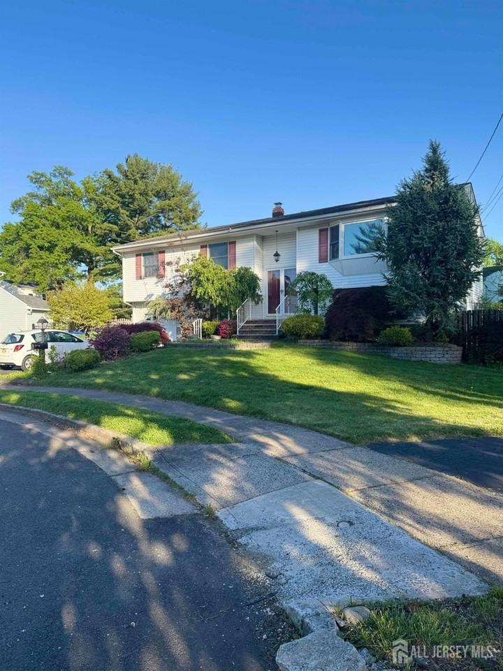 5 Timothy Ct - Photo 2 of 21