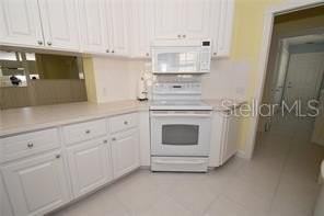8004 Camminare Dr - Photo 7 of 21