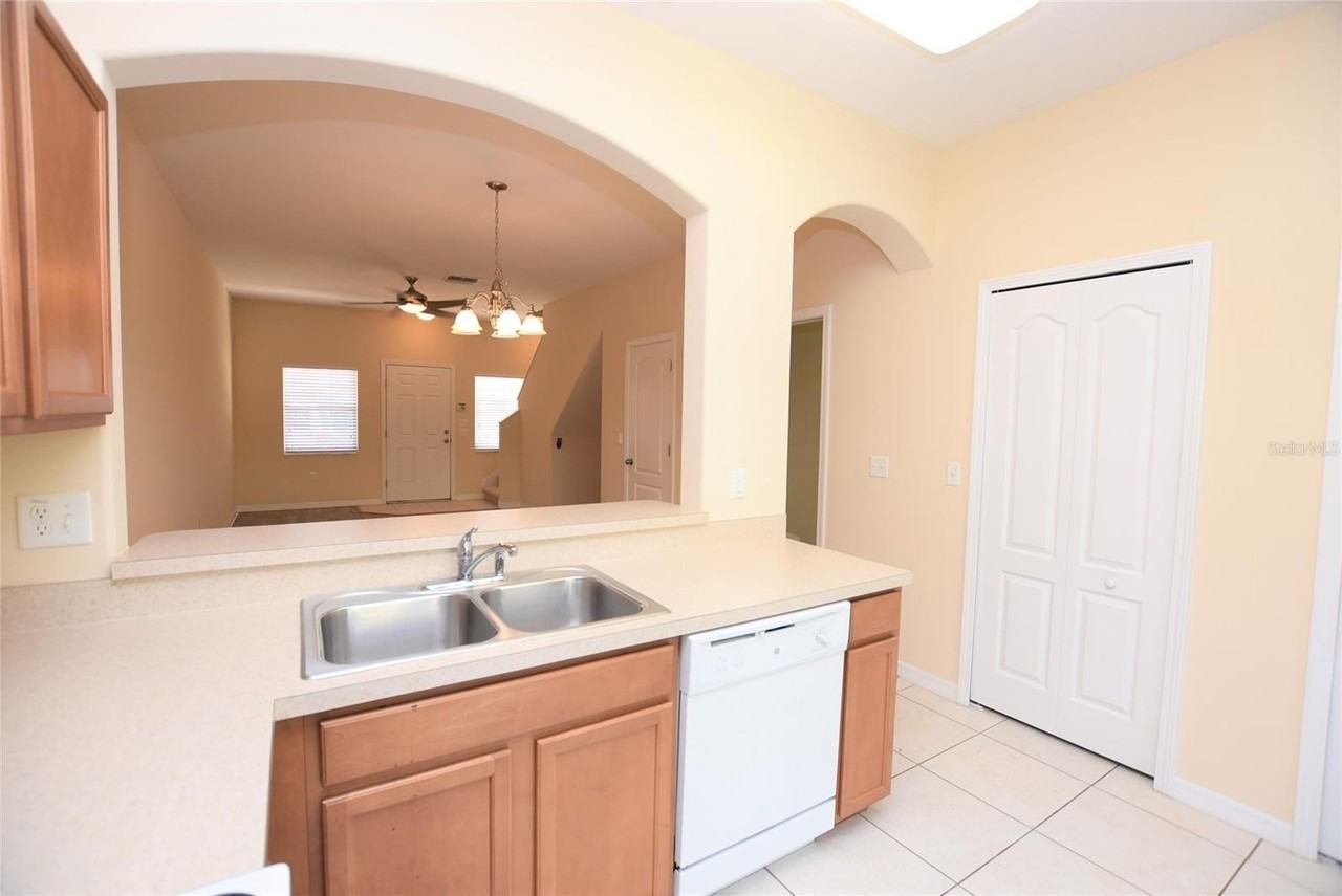 4116 Winding Vine Dr - Photo 4 of 23