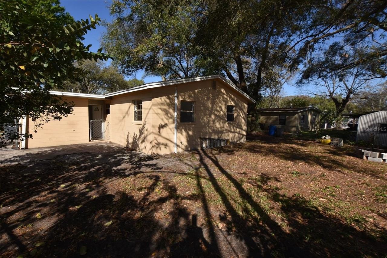 105 Flamingo Dr - Photo 6 of 28