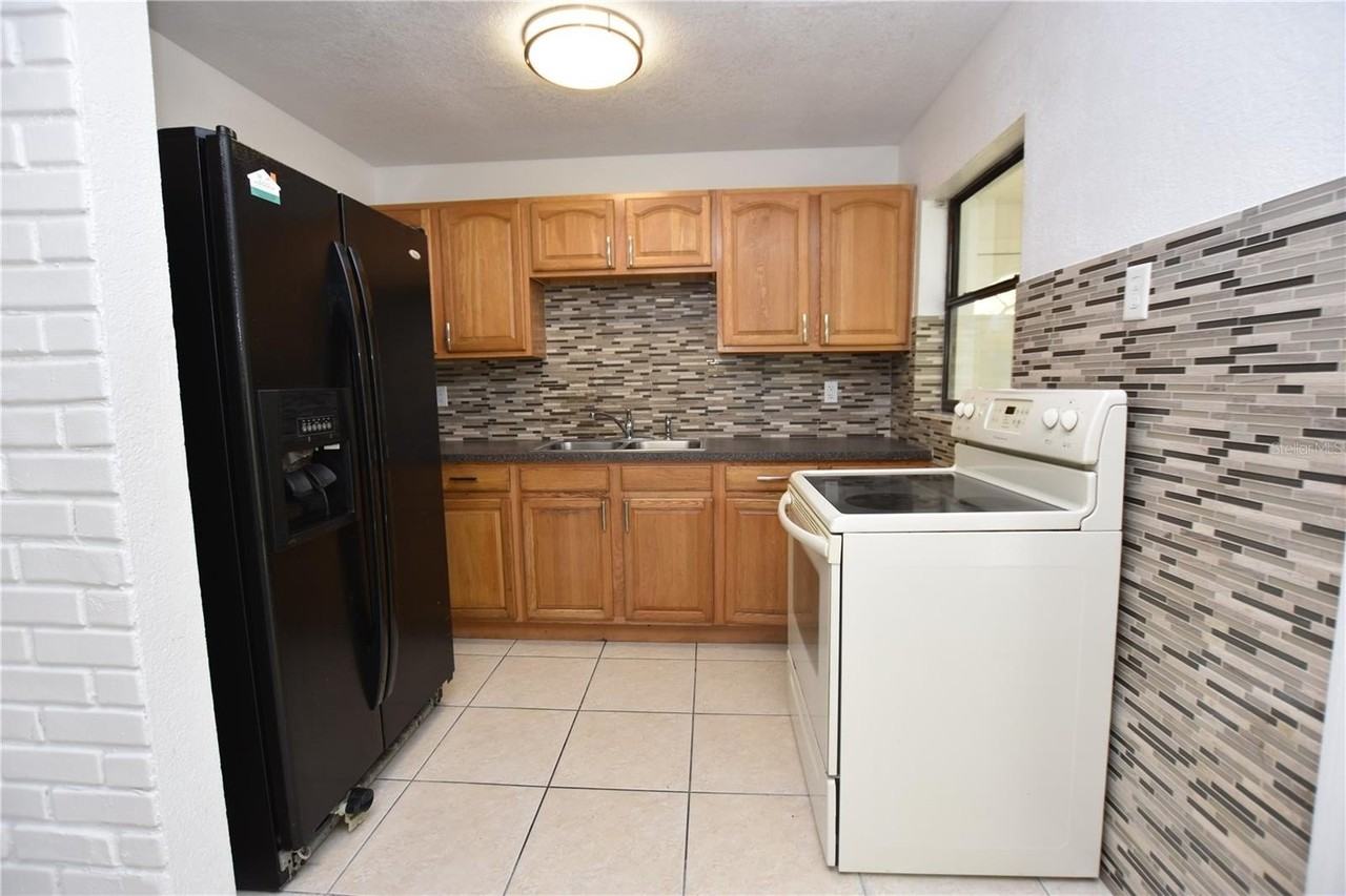 105 Flamingo Dr - Photo 7 of 28