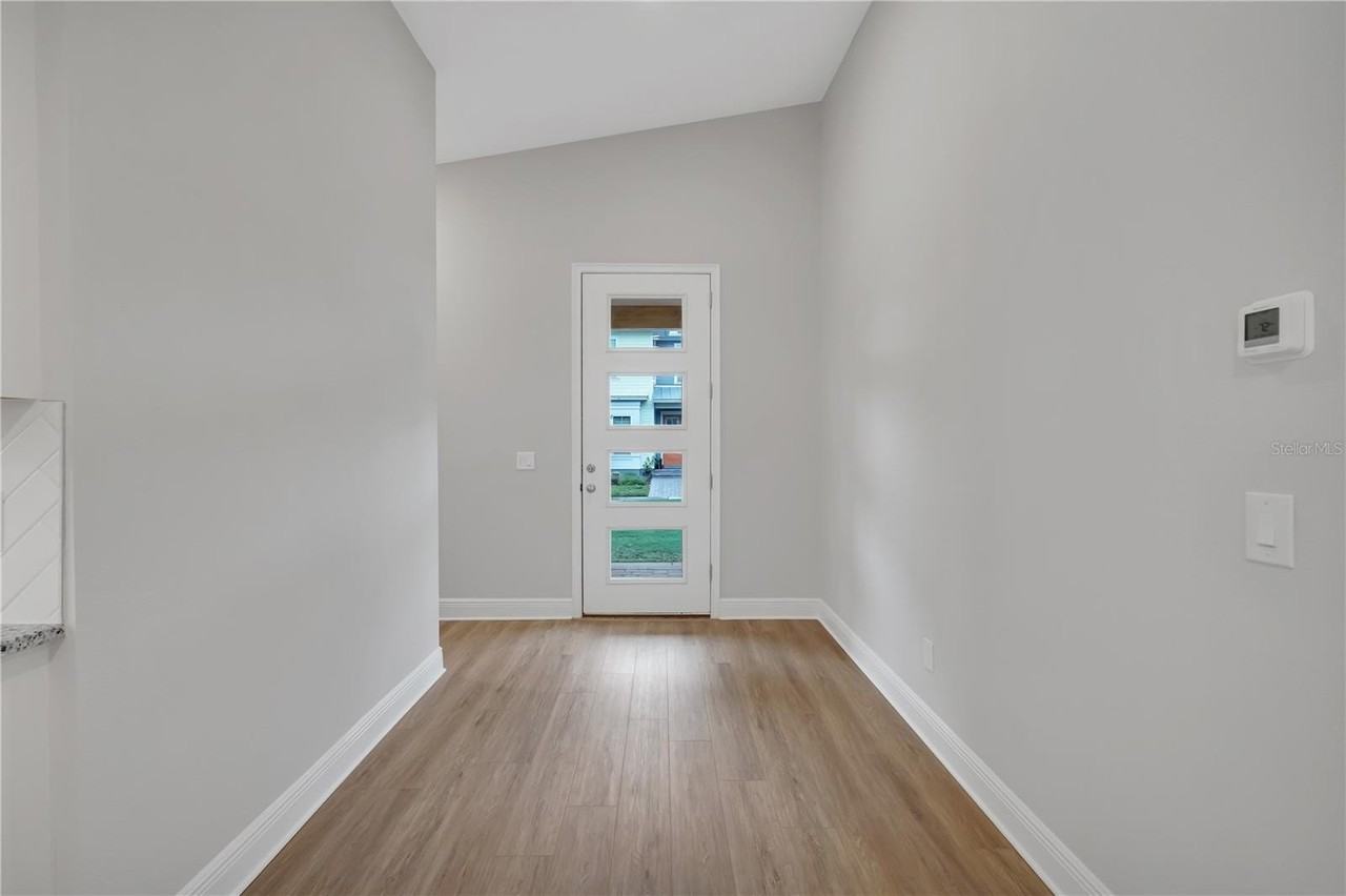13766 Rosbash Aly - Photo 4 of 42
