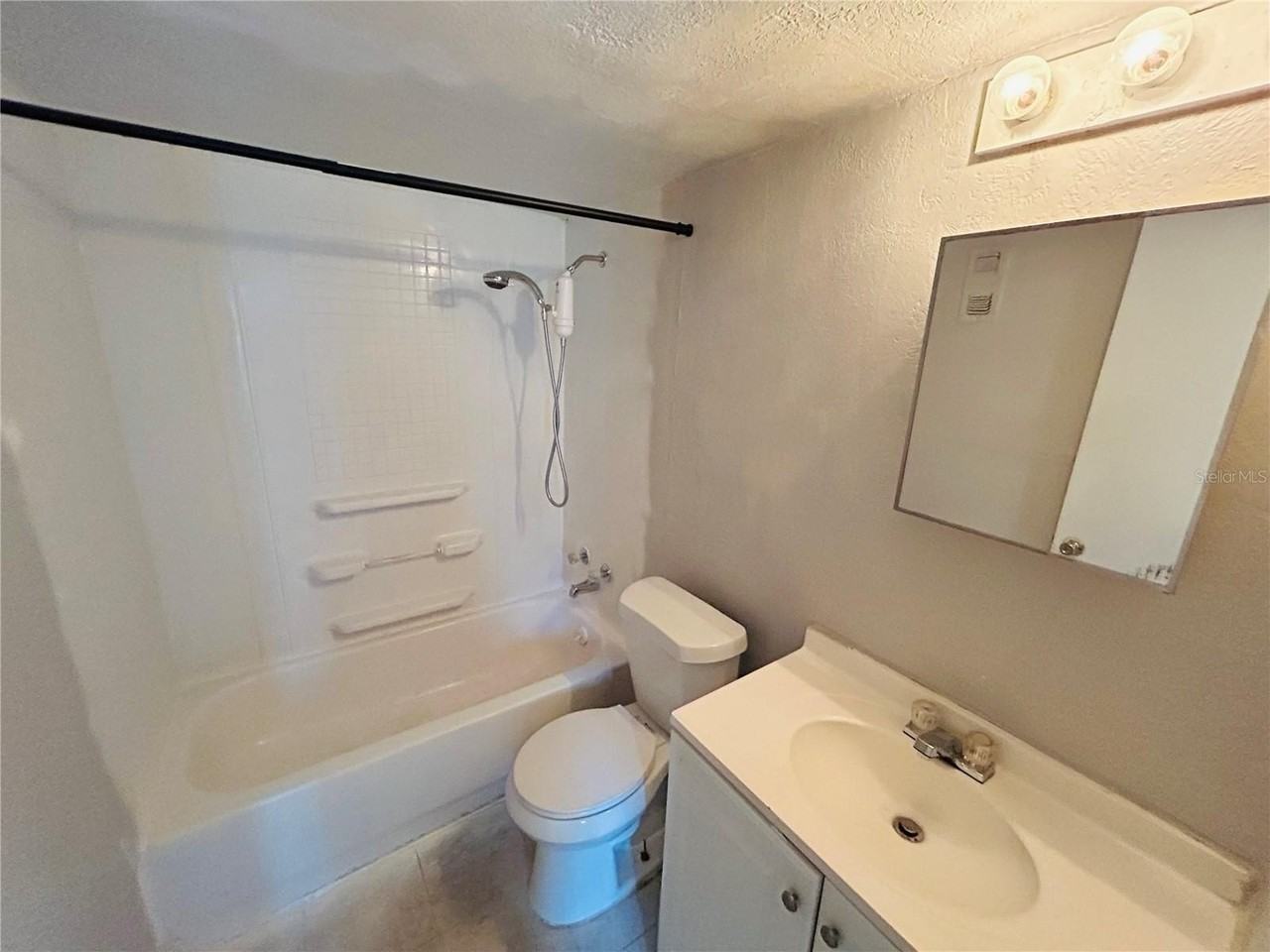 2751 L B Mcleod Rd #2751A - Photo 6 of 9