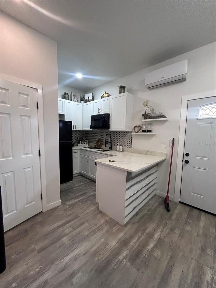 1116 Prosperity Ave - Photo 6 of 16