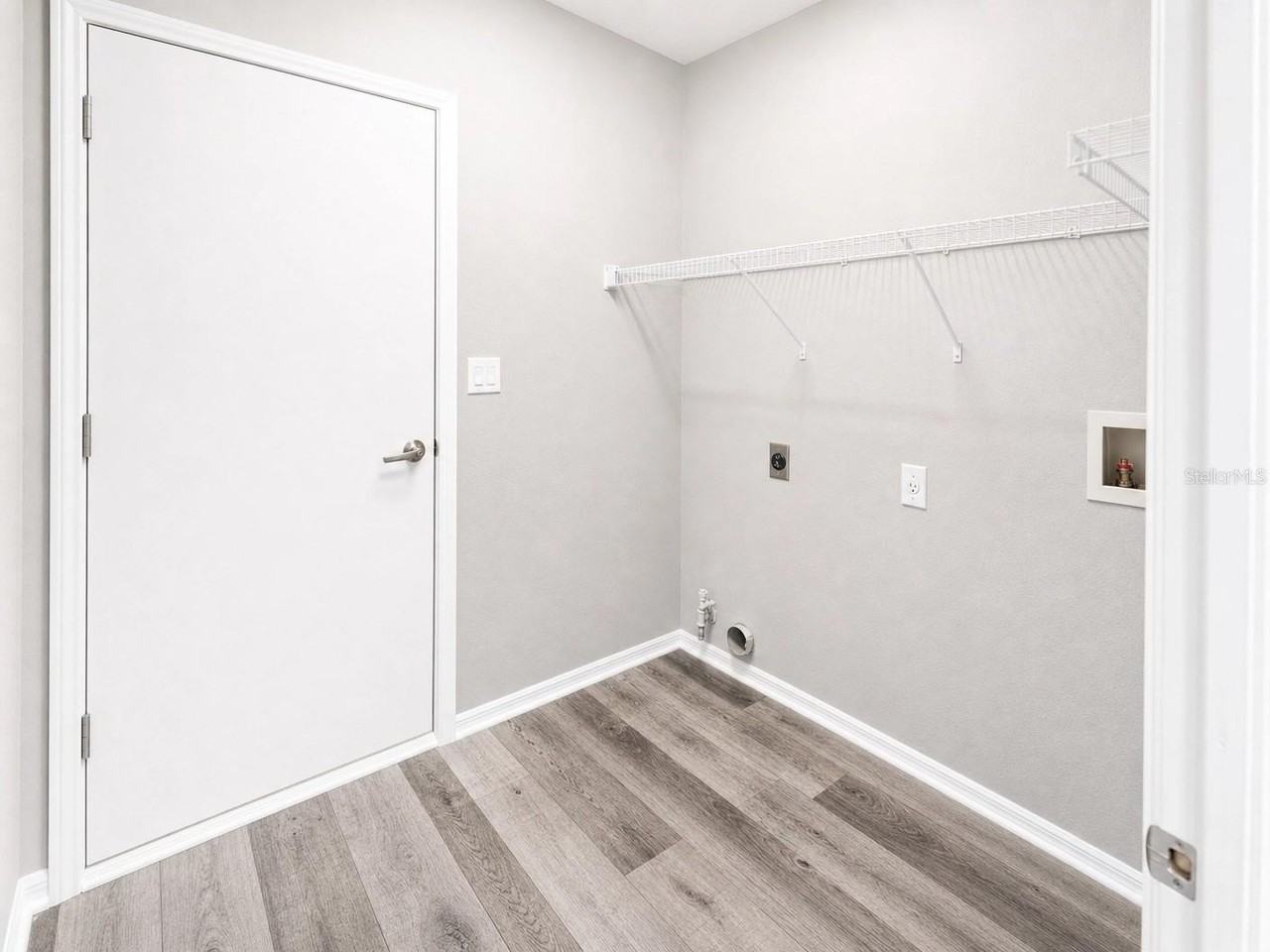 28202 Brokenmead Path - Photo 6 of 20