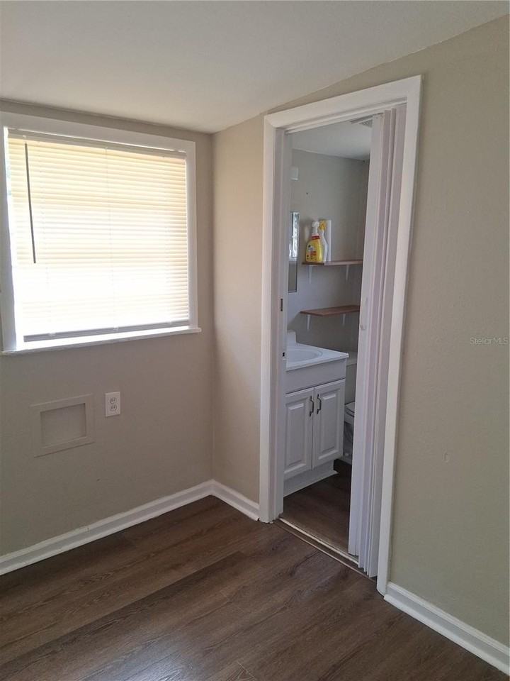 1123 15th Ave Nw #N - Photo 6 of 7