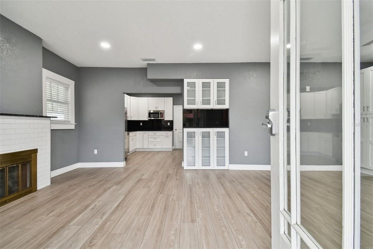 6810 N Navin Ave - Photo 7 of 50