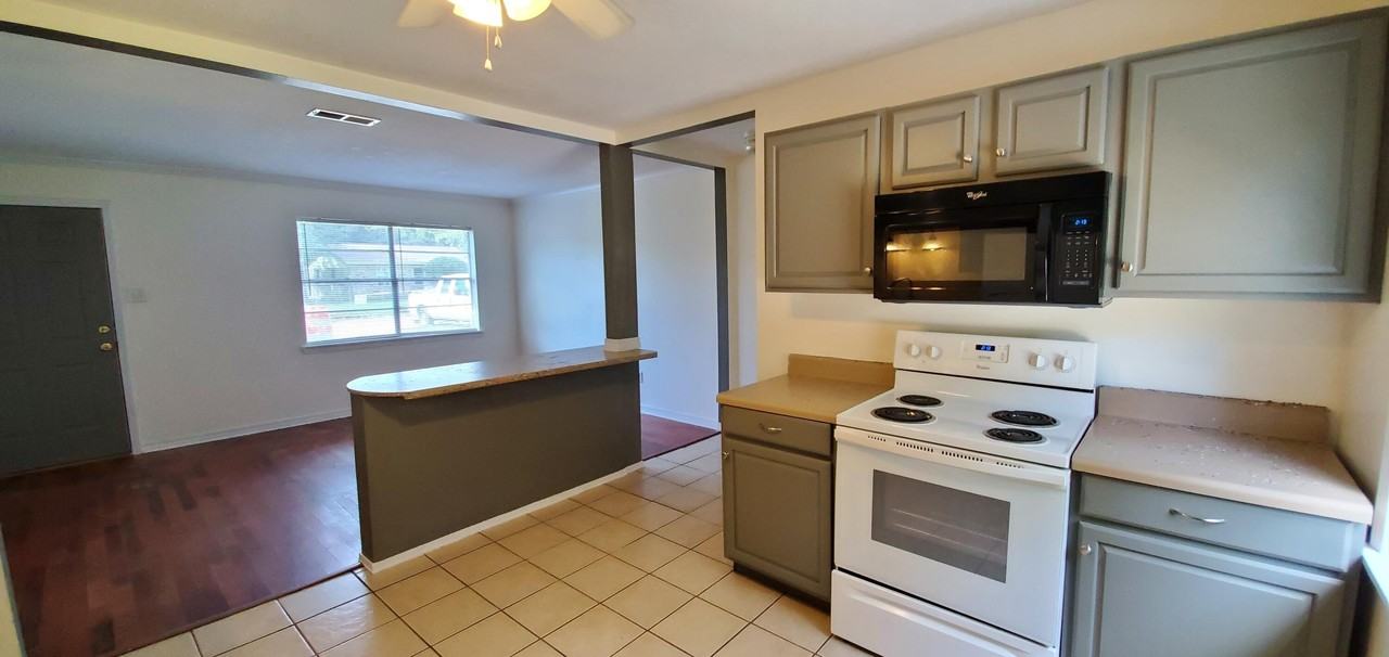 212 Barbara Cir - Photo 6 of 15