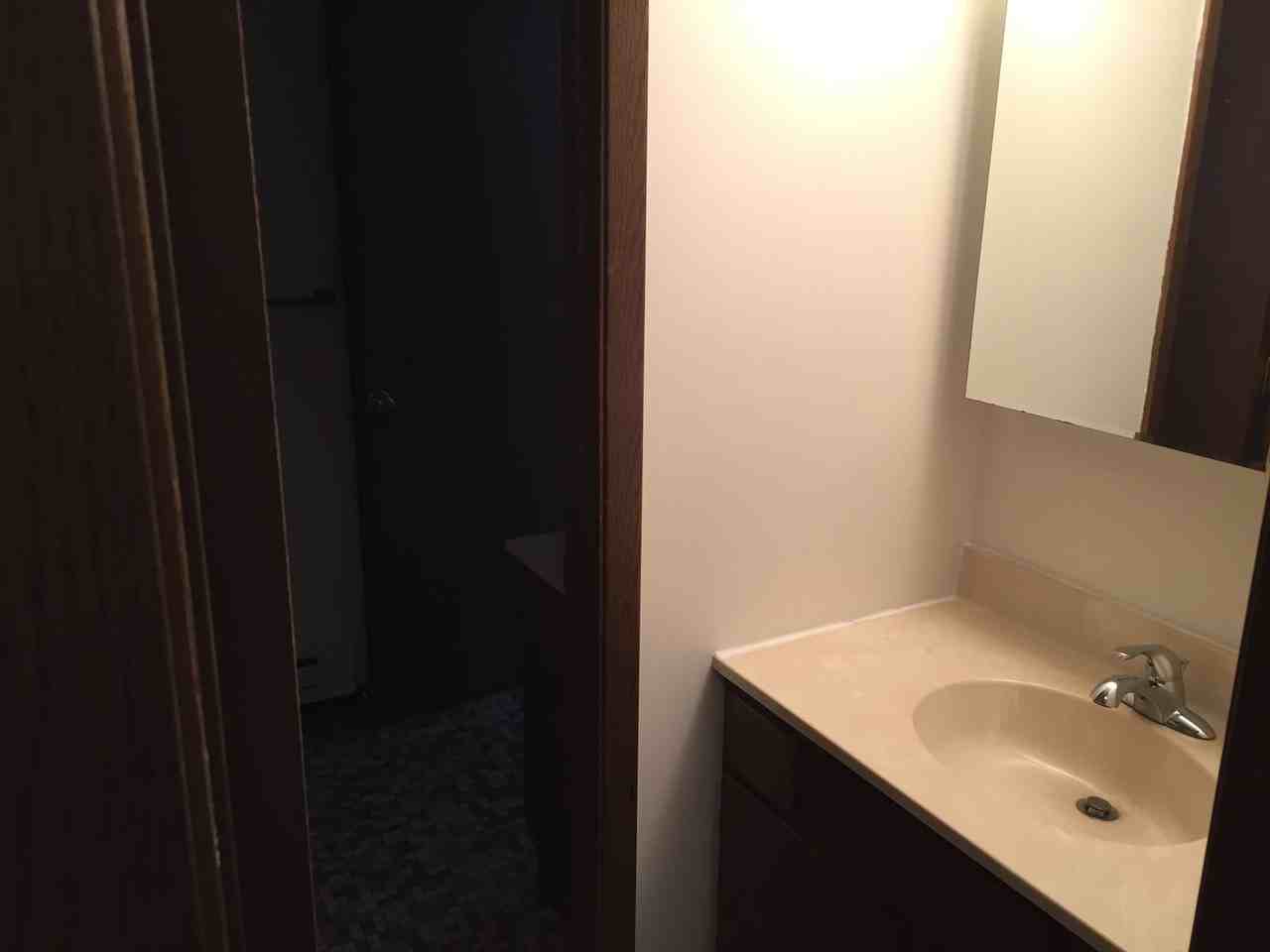 843 Driftwood Dr #6 - Photo 3 of 8