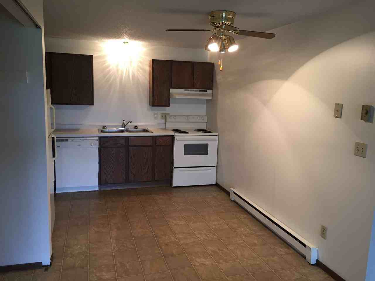 843 Driftwood Dr #6 - Photo 4 of 8