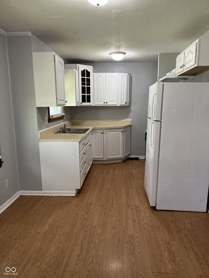 2030 N Colorado Ave - Photo 4 of 11