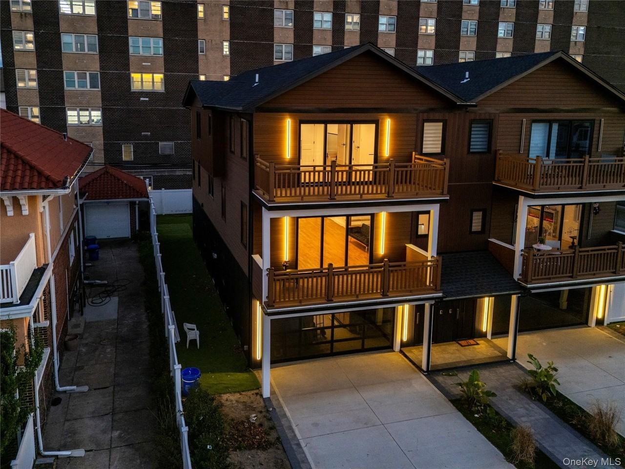 622 W Penn St #A - Photo 3 of 42