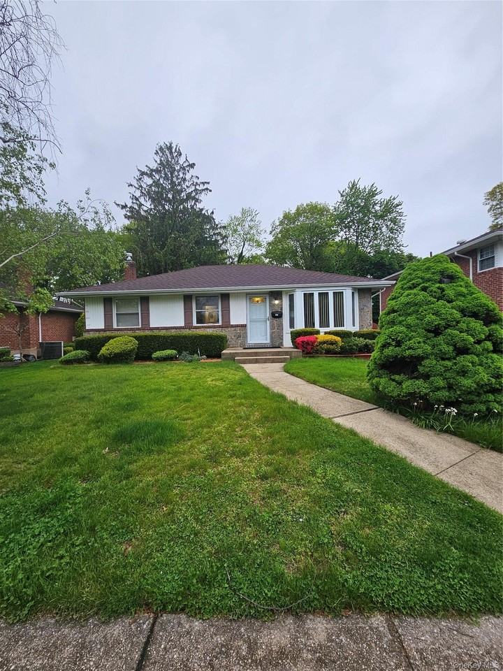 102 Birchwood Park Dr - Photo 2 of 24
