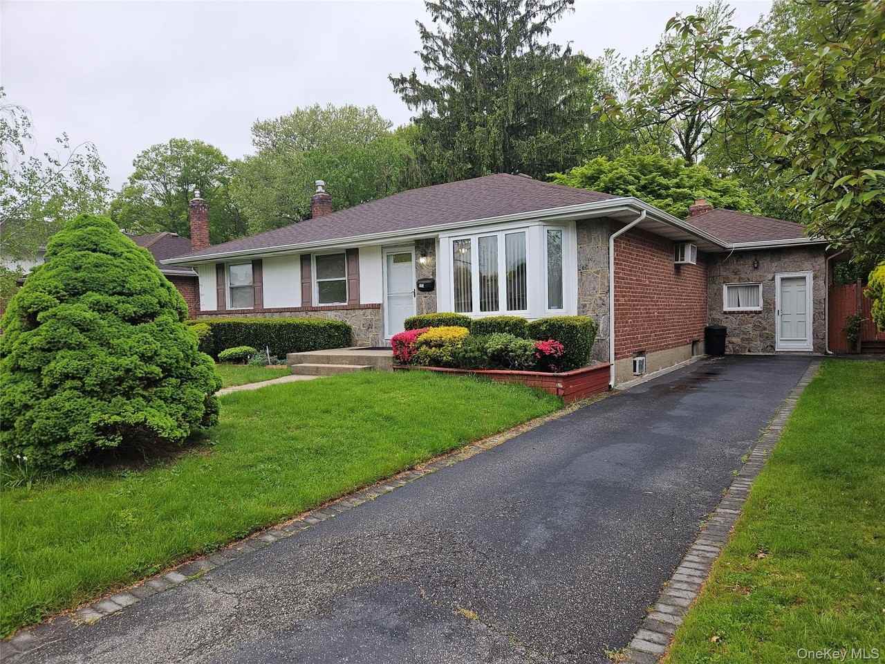 102 Birchwood Park Dr - Photo 3 of 24