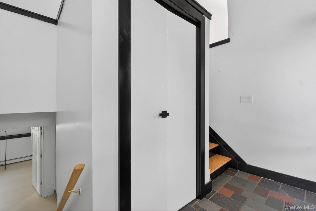 40 Felter Hill Rd - Photo 3 of 37