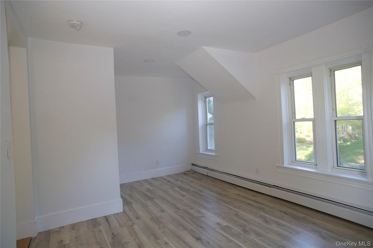 35 S Lawn Ave #3 - Photo 5 of 16