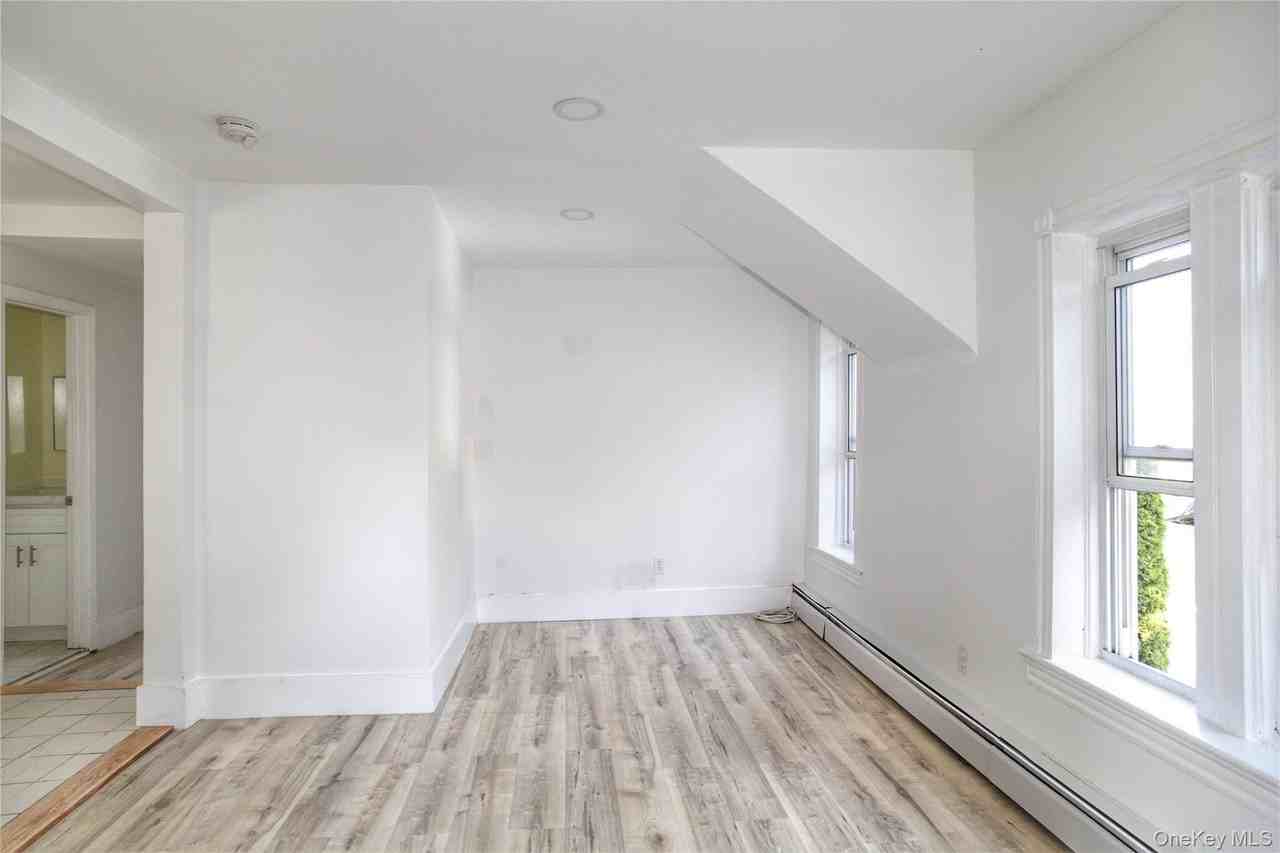 35 S Lawn Ave #3 - Photo 6 of 16