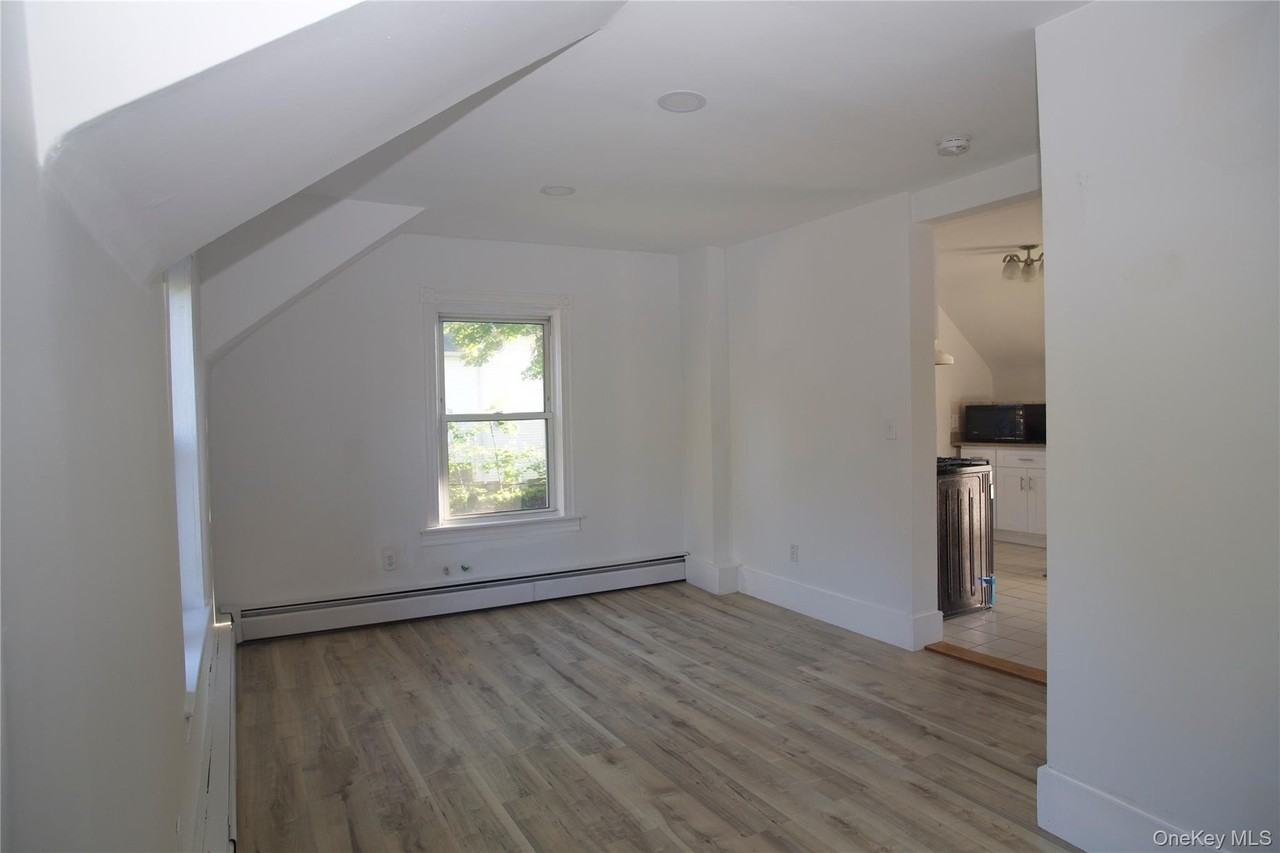 35 S Lawn Ave #3 - Photo 7 of 16