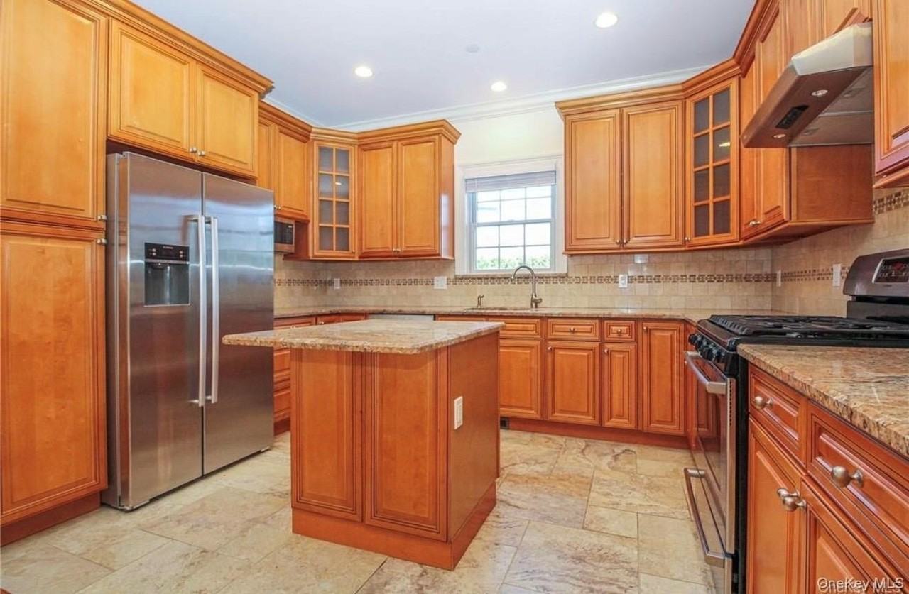 114 Oak St #114 - Photo 7 of 23