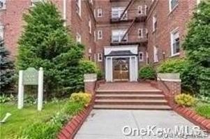 featured image of 55 Grand Ave #2A