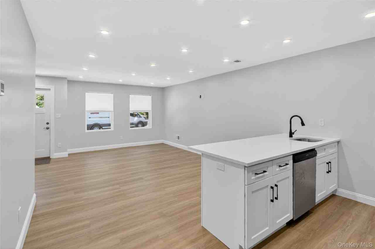 283 Delaware Ave - Photo 6 of 37