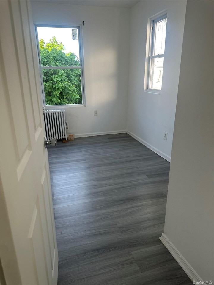 3147 102nd St #2FL - Photo 3 of 3