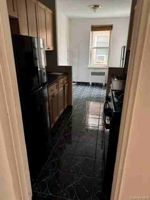 2090 Barnes Ave #4D - Photo 4 of 8