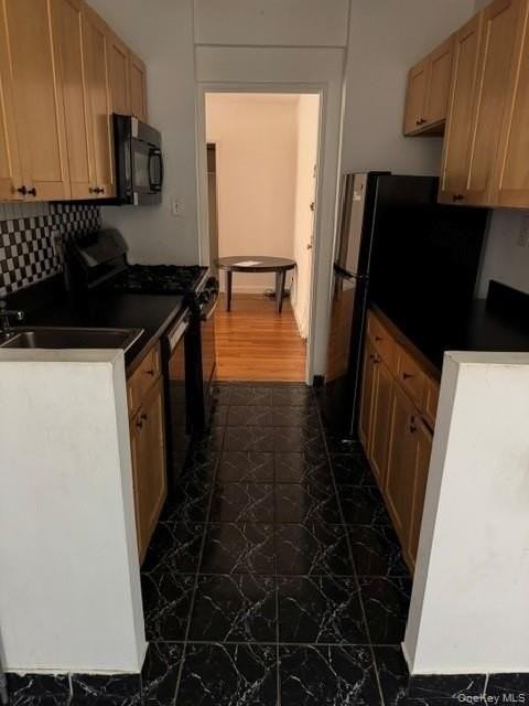 2090 Barnes Ave #4D - Photo 6 of 8