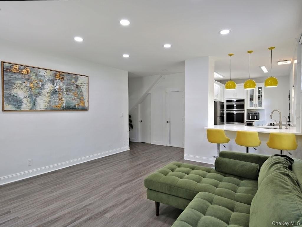 57 West St #1stFL - Photo 5 of 8
