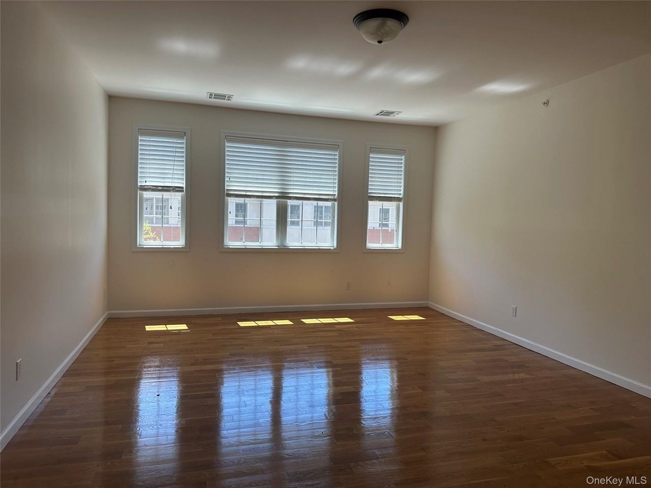 77 Quaker Ave #111 - Photo 6 of 17