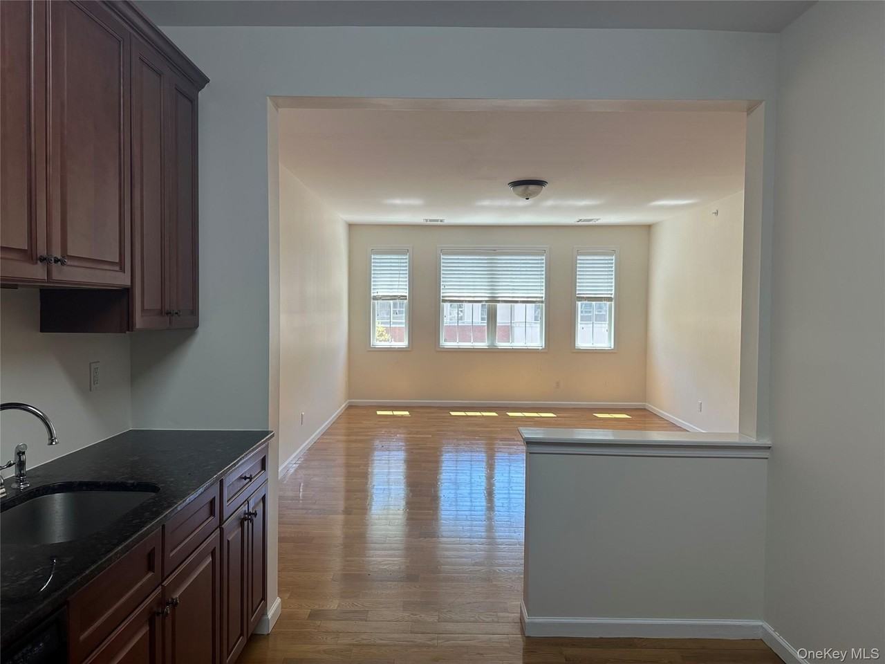 77 Quaker Ave #111 - Photo 7 of 17