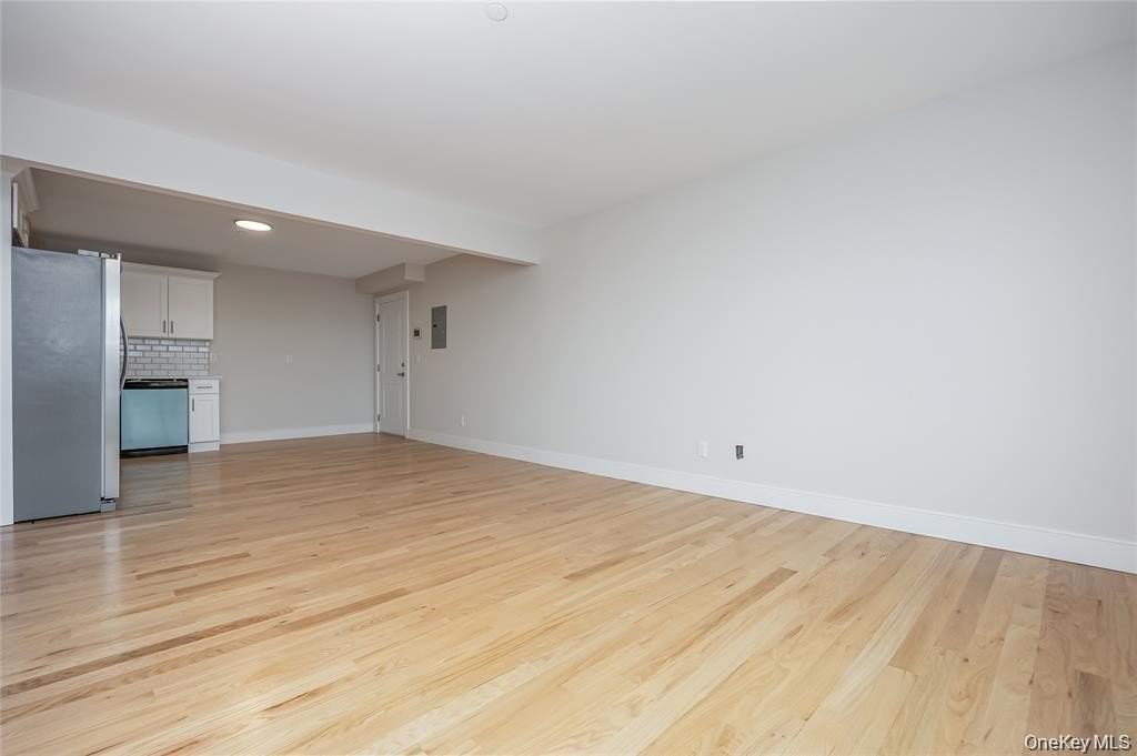 539 Front St - Photo 5 of 7