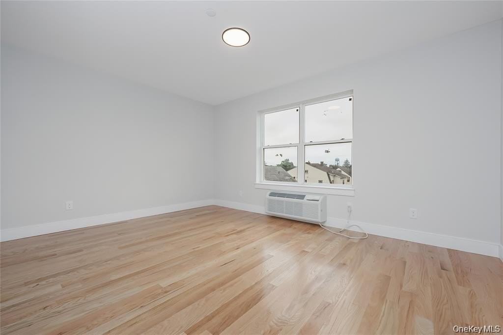 539 Front St - Photo 6 of 7