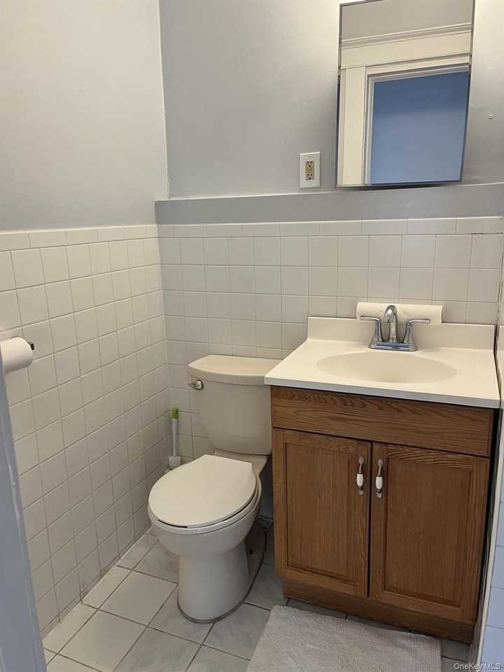 23 Hillside Ave - Photo 5 of 10