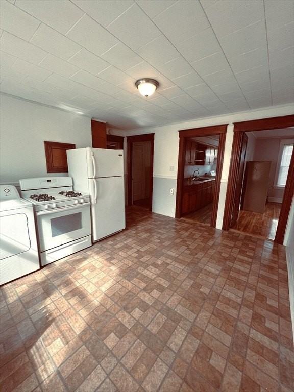 54 Lincoln St #1 - Photo 5 of 19