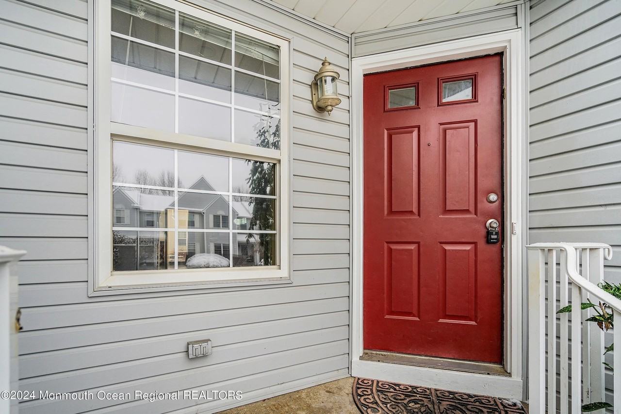707 Hatchery Ct - Photo 3 of 34