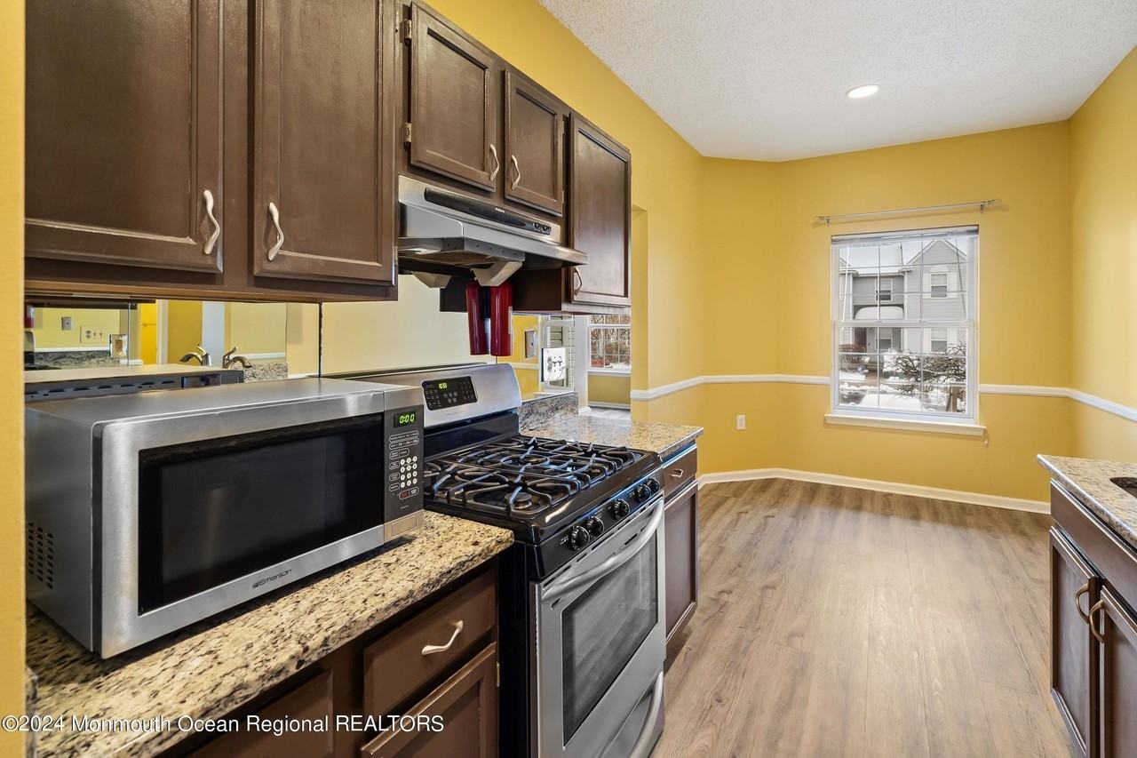 707 Hatchery Ct - Photo 6 of 34